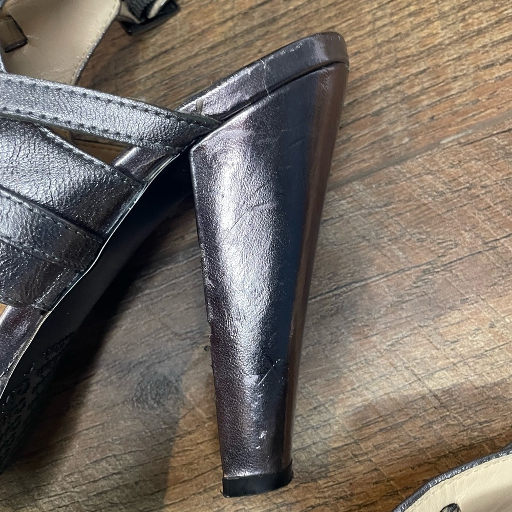 Calvin Klein POSHA Metallic Strappy Platform Block Heel Sandals 10M Silver 4” - Picture 3 of 12